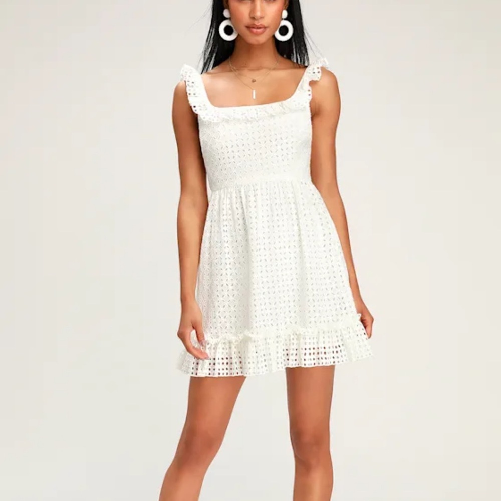 Lulu's White Eyelet Lace Lined Mini Party Dress Size Small NWT